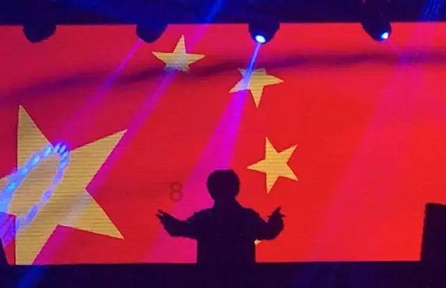雷佳音采访现场吐槽汤唯尿频，其言论为何会引发争议？游戏画面
